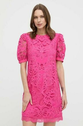 Obleka Silvian Heach roza barva - roza. Obleka iz kolekcije Silvian Heach. Model izdelan iz čipkastega materiala. Poliester zagotavlja visoko odpornost na mečkanje.