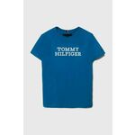 Otroška bombažna kratka majica Tommy Hilfiger - modra. Otroške kratka majica iz kolekcije Tommy Hilfiger, izdelana iz tanke, elastične pletenine. Model iz izjemno udobne in zračne tkanine je idealen za toplejše letne čase.