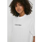 Bombažna kratka majica Calvin Klein ženski, bela barva - bela. Kratka majica iz kolekcije Calvin Klein, izdelana iz pletenine s potiskom. Model iz izjemno udobne bombažne tkanine.