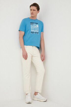 Bombažna kratka majica United Colors of Benetton - modra. Kratka majica iz kolekcije United Colors of Benetton. Model izdelan iz pletenine s potiskom. Izjemno udoben material