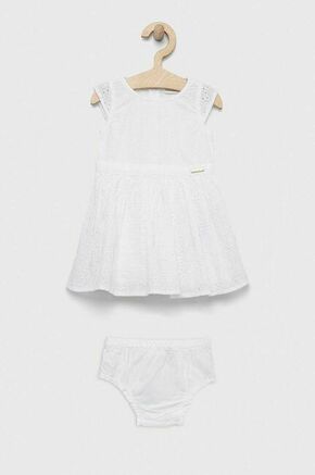 Otroška bombažna obleka Guess bela barva - bela. Obleka iz kolekcije Guess. Nabran model izdelan iz tkanine.