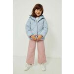 Otroška jakna zippy - modra. Otroški jakna iz kolekcije zippy. Podložen model, izdelan iz gladkega materiala.
