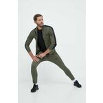 Športna trenirka Under Armour moški, zelena barva - zelena. Športna trenirka iz kolekcije Under Armour. Model izdelan iz materiala, ki odvaja vlago.
