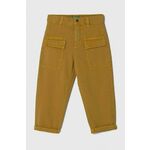 Otroške bombažne hlače United Colors of Benetton rumena barva - rumena. Otroški hlače iz kolekcije United Colors of Benetton. Model izdelan iz enobarvne tkanine. Model iz izjemno udobne bombažne tkanine.