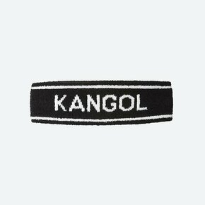 Naglavni trak Kangol črna barva - črna. Trak iz kolekcije Kangol. Model izdelan iz debele pletenine. Izjemno mehek material.