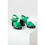 Usnjeni sandali Answear Lab zelena barva - zelena. Sandali iz kolekcije Answear Lab. Model izdelan iz naravnega usnja. Zgornji del je neporozen, zlahka ga očistite z vlažno krpo.