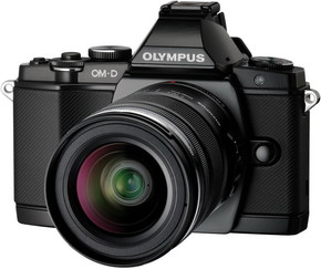 Olympus E-M5 črni digitalni fotoaparat