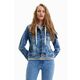 Jeans jakna Desigual ženska - modra. Jakna iz kolekcije Desigual. Nepodloženi model izdelan iz jeansa.