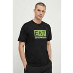 Bombažna kratka majica EA7 Emporio Armani moški, črna barva - črna. Kratka majica iz kolekcije EA7 Emporio Armani, izdelana iz pletenine z nalepko. Model iz zračne bombažne tkanine.