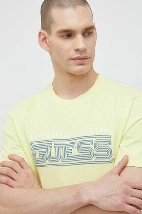 Bombažna kratka majica Guess rumena barva - rumena. Kratka majica iz kolekcije Guess. Model izdelan iz pletenine z nalepko. Izjemno udoben material
