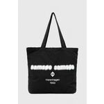 Torbica Samsoe Samsoe bela barva - črna. Velika nakupovalna torbica iz kolekcije Samsoe Samsoe. Model brez zapenjanja, izdelan iz tekstilnega materiala.