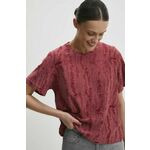 Kratka majica Answear Lab ženski, rdeča barva - rdeča. Kratka majica iz kolekcije Answear Lab, izdelana iz elastične pletenine. Model iz izjemno udobne, zračne tkanine.