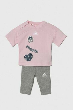 Komplet za dojenčka adidas roza barva - roza. Komplet za dojenčka iz kolekcije adidas. Model izdelan iz udobne pletenine. Nežen material