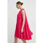 Obleka Nissa roza barva, RC14842 - roza. Obleka iz kolekcije Nissa. Model izdelan iz tkanine z nalepko. Zaradi vsebnosti poliestra je tkanina bolj odporna na gubanje.