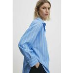 Bombažna srajca Answear Lab ženska - modra. Srajca iz kolekcije Answear Lab, izdelana iz tanke, rahlo elastične tkanine. Model iz zračne bombažne tkanine.