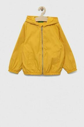 Otroška jakna United Colors of Benetton rumena barva - rumena. Otroški jakna iz kolekcije United Colors of Benetton. Prehoden model
