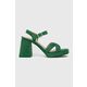 Sandali Answear Lab zelena barva - zelena. Sandali iz kolekcije Answear Lab. Model izdelan iz imitacije semiša.