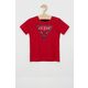 Otroški t-shirt Guess - rdeča. Otroški T-shirt iz kolekcije Guess. Model izdelan iz pletenine s potiskom.