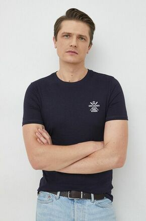 Bombažna kratka majica Guess mornarsko modra barva - mornarsko modra. Oprijeta kratka majica iz kolekcije Guess. Model izdelan iz tanke