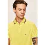 Tommy Hilfiger polo - rumena. Polo iz kolekcije Tommy Hilfiger. Model izdelan iz enobarvne pletenine.