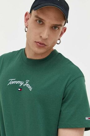 Bombažna kratka majica Tommy Jeans zelena barva - zelena. Kratka majica iz kolekcije Tommy Jeans