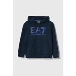 Otroški bombažen pulover EA7 Emporio Armani mornarsko modra barva, s kapuco - mornarsko modra. Otroški pulover s kapuco iz kolekcije EA7 Emporio Armani, izdelan iz elastične pletenine. Model iz izjemno udobne bombažne tkanine.