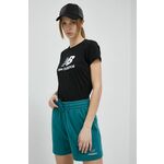 Bombažna kratka majica New Balance črna barva - črna. Kratka majica iz kolekcije New Balance. Model izdelan iz pletenine s potiskom. Izjemno udoben material, izdelan iz naravnih vlaken.