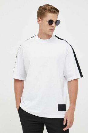 Bombažna kratka majica Armani Exchange bela barva - bela. Ohlapna kratka majica iz kolekcije Armani Exchange