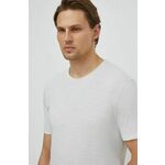 Bombažna kratka majica Sisley moški, siva barva - siva. Kratka majica iz kolekcije Sisley, izdelana iz tanke, elastične pletenine. Model iz zračne bombažne tkanine.