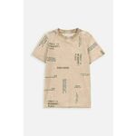 Otroška bombažna kratka majica Coccodrillo bež barva - bež. Otroške kratka majica iz kolekcije Coccodrillo, izdelana iz vzorčaste pletenine. Model iz izjemno udobne bombažne tkanine.