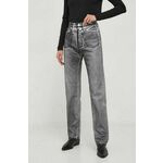 Kavbojke Calvin Klein Jeans ženski - siva. Kavbojke iz kolekcije Calvin Klein Jeans straight kroja, z visokim pasom. Model izdelan iz iz togega materiala, ki ohranja obliko denima. Bombažen, udoben material.