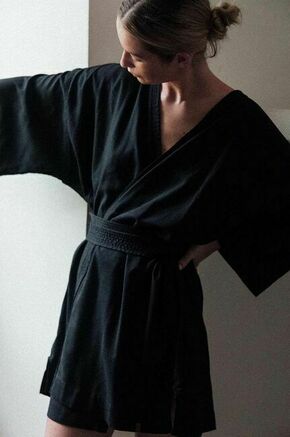 Obleka iz mešanice lana MUUV. MAISON MAHALI črna barva - črna. Obleka iz kolekcije MUUV. Teliran model
