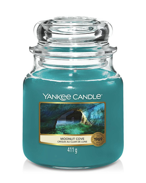 Yankee Candle dišeča sveča Moonlit Cove Klasična srednja