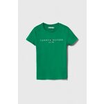 Otroška bombažna kratka majica Tommy Hilfiger - zelena. Otroške lahkotna kratka majica iz kolekcije Tommy Hilfiger. Model izdelan iz visokokakovostne pletenine, ki je bila izdelana na trajnostni način. Model iz izjemno udobne bombažne tkanine.