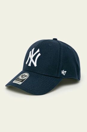47brand kapa New York Yankees - mornarsko modra. Kapa s šiltom vrste baseball iz kolekcije 47brand. Model izdelan iz enobarvne tkanine z vstavki.