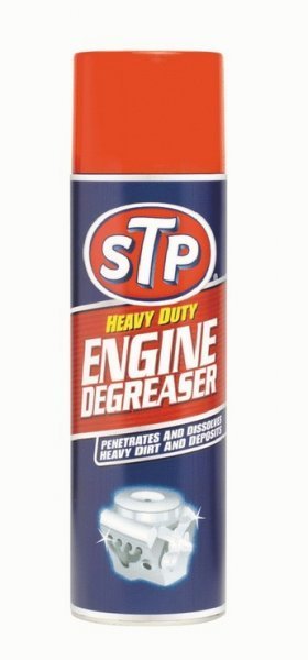 STP Engine Degreaser spray za čiščenje motorja