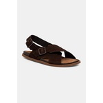 Sandali iz semiša Camper Lluc Sandal - rjava. Sandali iz kolekcije Camper. Model je izdelan iz semiš usnja. Model z mehkim, oblikovanim vložkom zagotavlja udobje.