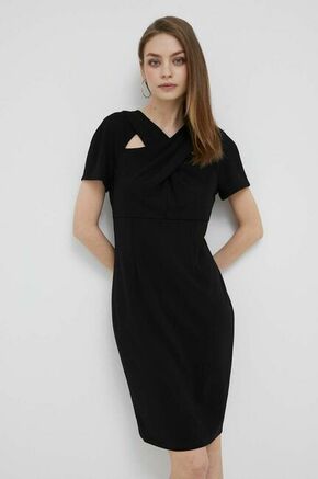 Obleka Dkny črna barva - črna. Obleka iz kolekcije Dkny. Model izdelan iz enobarvnega materiala. Zaradi vsebnosti poliestra je tkanina bolj odporna na gubanje.