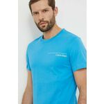 Bombažna kratka majica Calvin Klein moški, turkizna barva - modra. Kratka majica iz kolekcije Calvin Klein, izdelana iz tanke, elastične pletenine. Model iz visokokakovostnega in trajnostnega materiala.