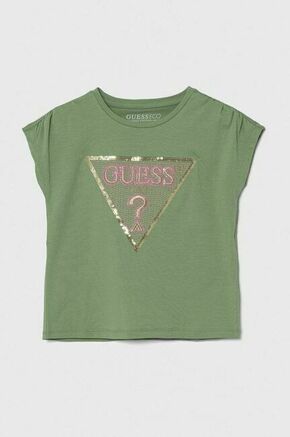 Otroška kratka majica Guess zelena barva - zelena. Otroške kratka majica iz kolekcije Guess. Model izdelan iz pletenine z nalepko. Model iz izjemno udobne tkanine z visoko vsebnostjo bombaža.