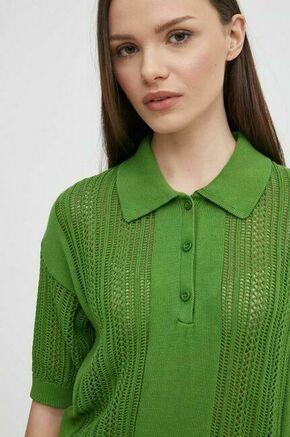 Bombažen pulover United Colors of Benetton zelena barva - zelena. Pulover iz kolekcije United Colors of Benetton. Model izdelan iz enobarvne pletenine. Model iz izjemno udobne bombažne tkanine.