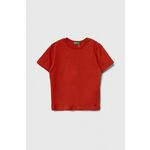 Otroška bombažna kratka majica United Colors of Benetton rdeča barva - rdeča. Otroške kratka majica iz kolekcije United Colors of Benetton, izdelana iz tanke, elastične pletenine. Model iz izjemno udobne bombažne tkanine, ki je zračna.
