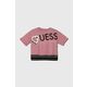 Otroška kratka majica Guess roza barva - roza. Otroške Ohlapna kratka majica iz kolekcije Guess. Model izdelan iz tanke, elastične pletenine. Model iz zračne tkanine z visoko vsebnostjo bombaža.