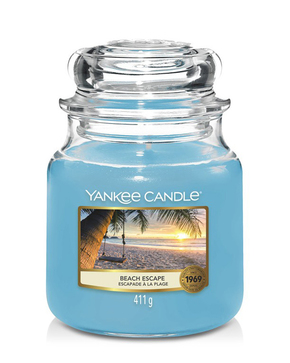 Yankee Candle modra dišeča sveča Beach Escape Klasična srednja