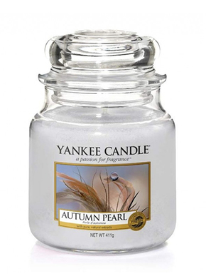 Yankee Candle jesenska biserna klasična srednje srednje dišeča sveča