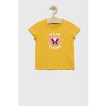 Otroška bombažna kratka majica United Colors of Benetton rumena barva - rumena. Otroški kratka majica iz kolekcije United Colors of Benetton. Model izdelan iz pletenine z nalepko. Izjemno udoben material, izdelan iz naravnih vlaken.