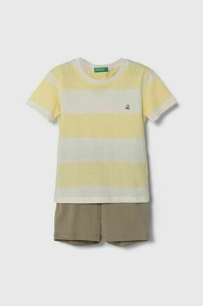Otroška bombažna pižama United Colors of Benetton bež barva - rumena. Otroški pižama iz kolekcije United Colors of Benetton. Model izdelan iz kombinacije gladkega in vzorčastega materiala. Nežen material