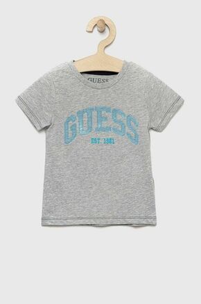 Otroška bombažna kratka majica Guess siva barva - siva. Otroški kratka majica iz kolekcije Guess. Model izdelan iz pletenine z nalepko.