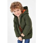 Otroška jakna Mayoral zelena barva - zelena. Otroški jakna iz kolekcije Mayoral. Podložen model, izdelan iz gladke tkanine. Model z dvignjenim ovratnikom zagotavlja dodatno zaščito pred mrazom.