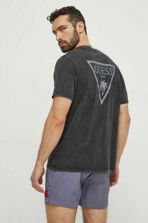 Bombažna kratka majica Guess siva barva - siva. Kratka majica za na plažo iz kolekcije Guess